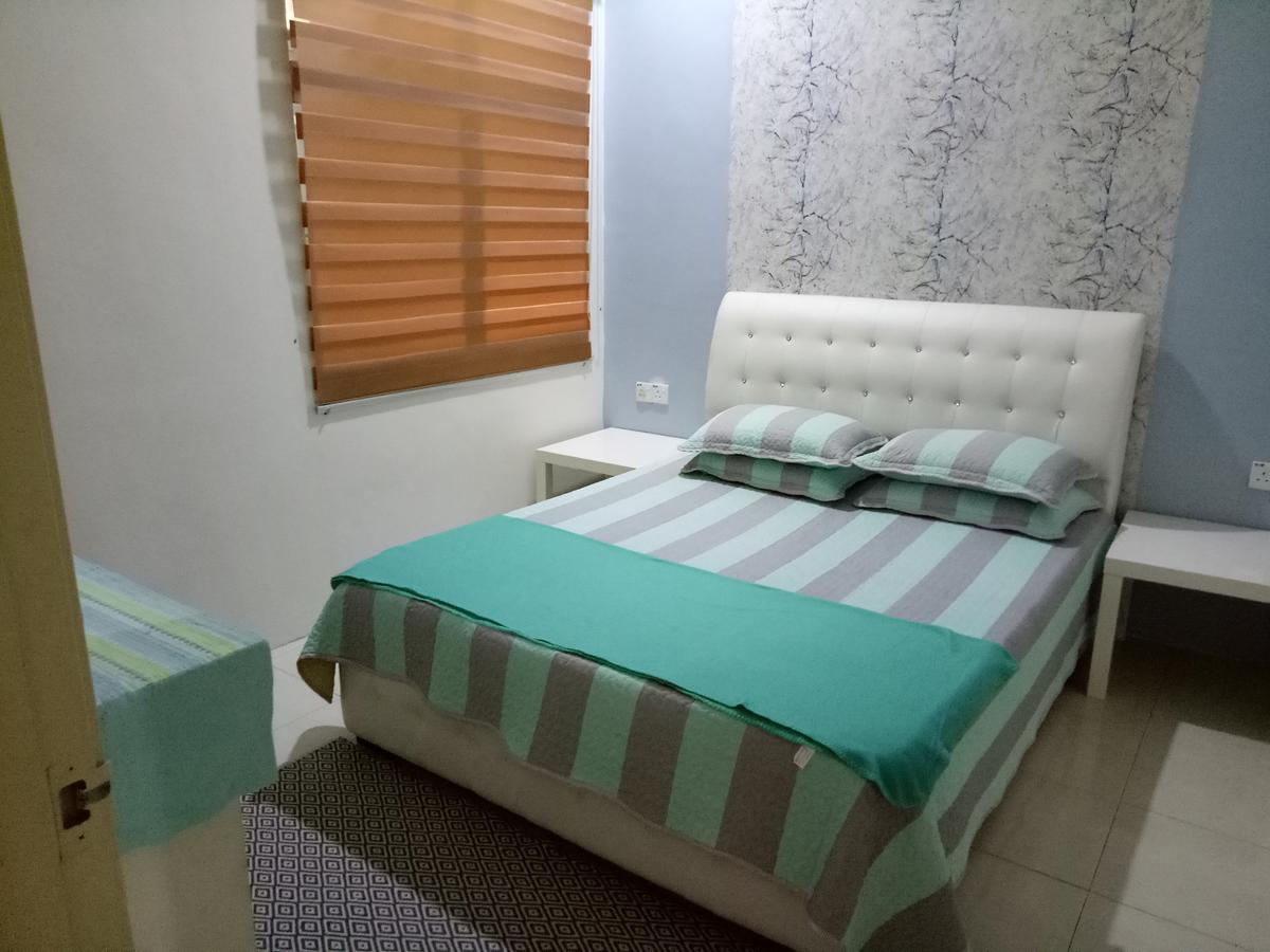 Miker Homestay Seri Iskandar Kültér fotó