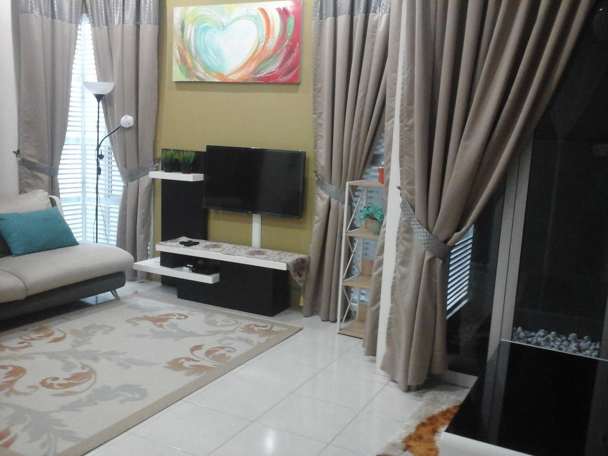 Miker Homestay Seri Iskandar Kültér fotó