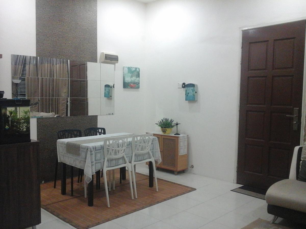 Miker Homestay Seri Iskandar Kültér fotó