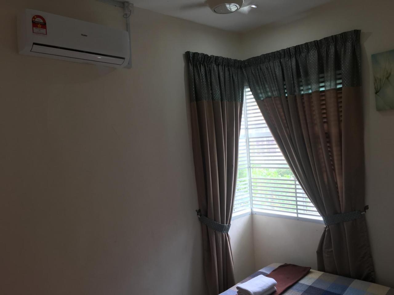 Miker Homestay Seri Iskandar Kültér fotó